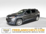 Used 2018 Jeep Cherokee Latitude Plus w/ Comfort/Convenience Group image 3