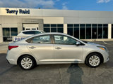 Used 2020 Hyundai Accent SE image 2