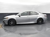 Used 2022 Toyota Camry SE image 4