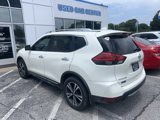 Used 2017 Nissan Rogue SL image 2