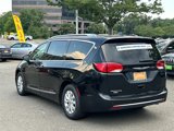 Certified 2019 Chrysler Pacifica Touring-L image 4
