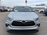 Used 2021 Toyota Highlander XLE image 2