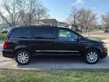 Used 2014 Chrysler Town & Country Touring image 5