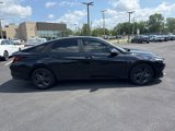 Used 2022 Hyundai Elantra SEL w/ Cargo Package image 2