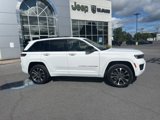 Used 2022 Jeep Grand Cherokee Overland image 2