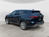 Used 2024 Toyota Highlander Platinum image 3