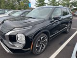 Used 2022 Mitsubishi Outlander SE image 2