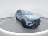 Certified 2022 Volkswagen Taos SE w/ Panoramic Sunroof Package image 2