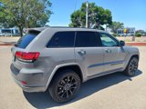 Used 2022 Jeep Grand Cherokee Laredo X image 4