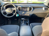 Used 2020 Kia Sorento LX image 2
