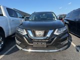 Used 2017 Nissan Rogue SL image 2