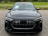 Used 2022 Audi e-tron Prestige image 6