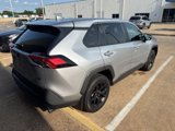 Used 2022 Toyota RAV4 LE image 5