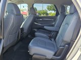 Used 2020 Buick Enclave Essence image 4