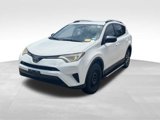 Used 2017 Toyota RAV4 LE image 3