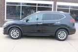 Used 2019 Nissan Rogue SV image 2