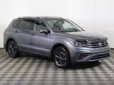 Used 2022 Volkswagen Tiguan SE image 2