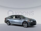 Used 2022 Volkswagen Jetta SE image 2