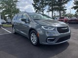 Used 2021 Chrysler Pacifica Touring w/ Uconnect Theater Family Group image 4
