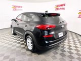 Used 2019 Hyundai Tucson SE image 2
