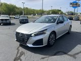 Used 2024 Nissan Altima 2.5 SV image 3