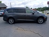 Used 2021 Chrysler Pacifica Touring-L image 4