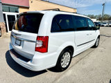 Used 2014 Chrysler Town & Country Touring image 5