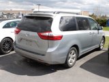 Used 2015 Toyota Sienna LE image 3