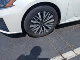 Used 2024 Nissan Altima 2.5 SV image 4