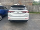 Used 2022 Mitsubishi Outlander SE image 4