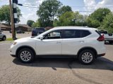 Used 2018 Nissan Rogue SV image 3