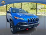Used 2018 Jeep Cherokee Trailhawk image 3
