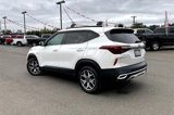 Used 2021 Kia Seltos EX image 2