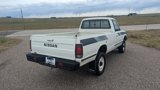 Used 1986 Nissan Pickup 4x4 Regular Cab Long Bed image 5