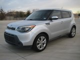Used 2015 Kia Soul + image 2