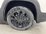 Used 2022 GMC Terrain SLE w/ Driver Convenience Package image 5