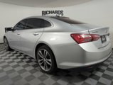 Used 2022 Chevrolet Malibu LT image 2