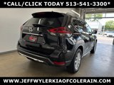 Used 2020 Nissan Rogue SV image 3