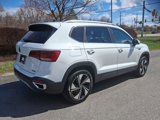Used 2023 Volkswagen Taos SE w/ Panoramic Sunroof Package image 6
