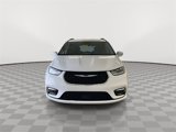 Used 2022 Chrysler Pacifica Touring-L image 4
