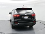 Used 2020 Kia Sorento LX image 5