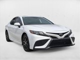Used 2024 Toyota Camry SE image 3