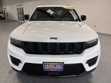 Used 2023 Jeep Grand Cherokee Altitude image 2