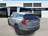 Used 2023 GMC Terrain SLE image 3