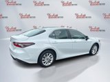 Used 2022 Toyota Camry LE image 5
