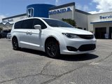 Used 2019 Chrysler Pacifica Touring Plus w/ S Appearance Package image 2