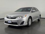 Used 2014 Toyota Camry LE image 4