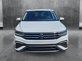 Used 2022 Volkswagen Tiguan SE w/ Panoramic Sunroof Package image 2
