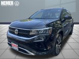 Used 2022 Volkswagen Taos SE image 1