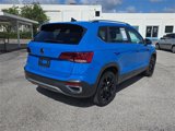 Used 2022 Volkswagen Taos SE image 4